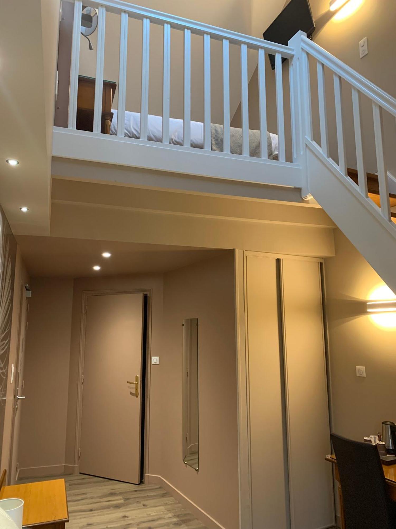 Logis Hotel Restaurant Le Moulin De La Coudre Venoy エクステリア 写真