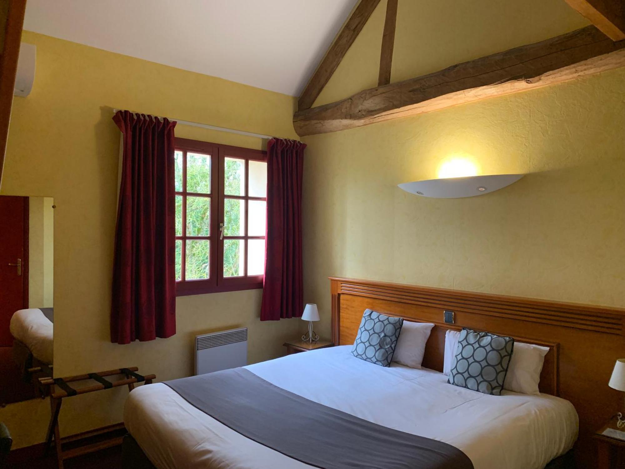 Logis Hotel Restaurant Le Moulin De La Coudre Venoy エクステリア 写真