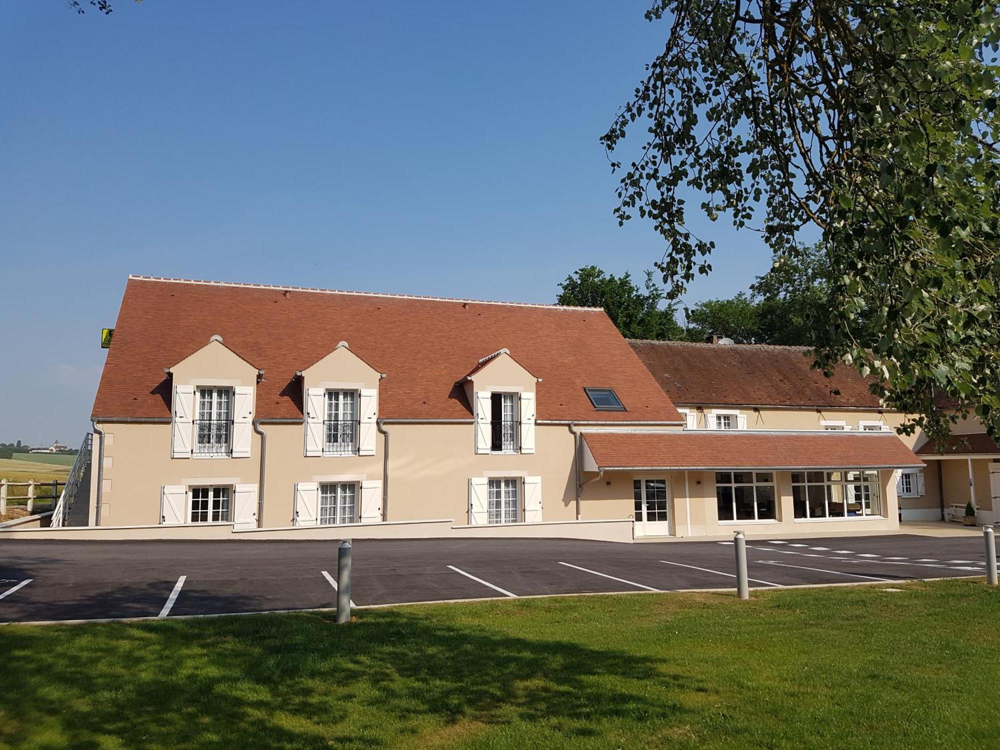 Logis Hotel Restaurant Le Moulin De La Coudre Venoy エクステリア 写真