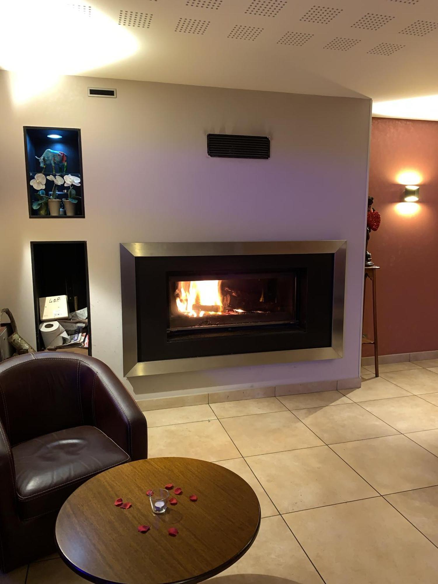 Logis Hotel Restaurant Le Moulin De La Coudre Venoy エクステリア 写真