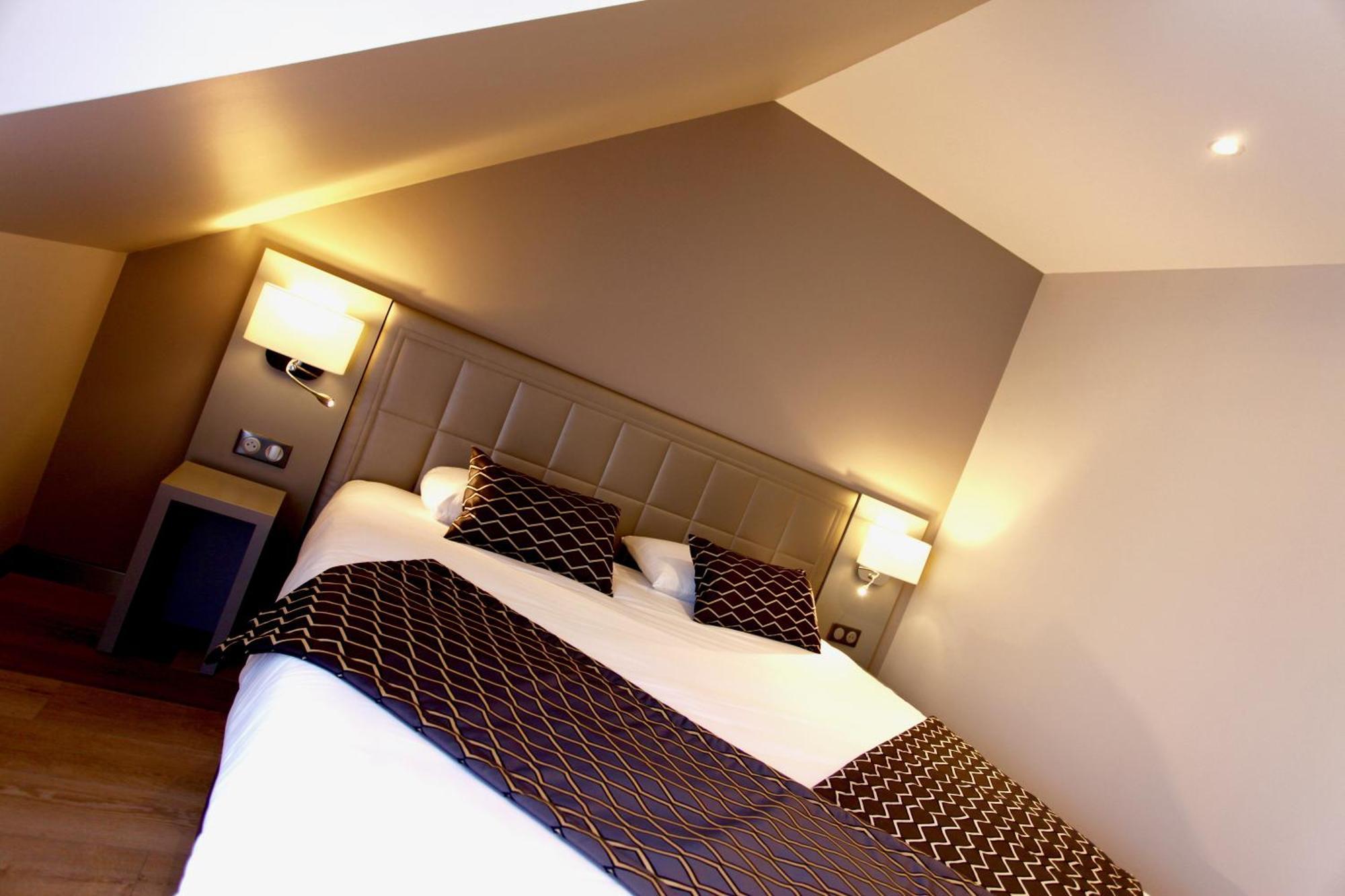 Logis Hotel Restaurant Le Moulin De La Coudre Venoy エクステリア 写真
