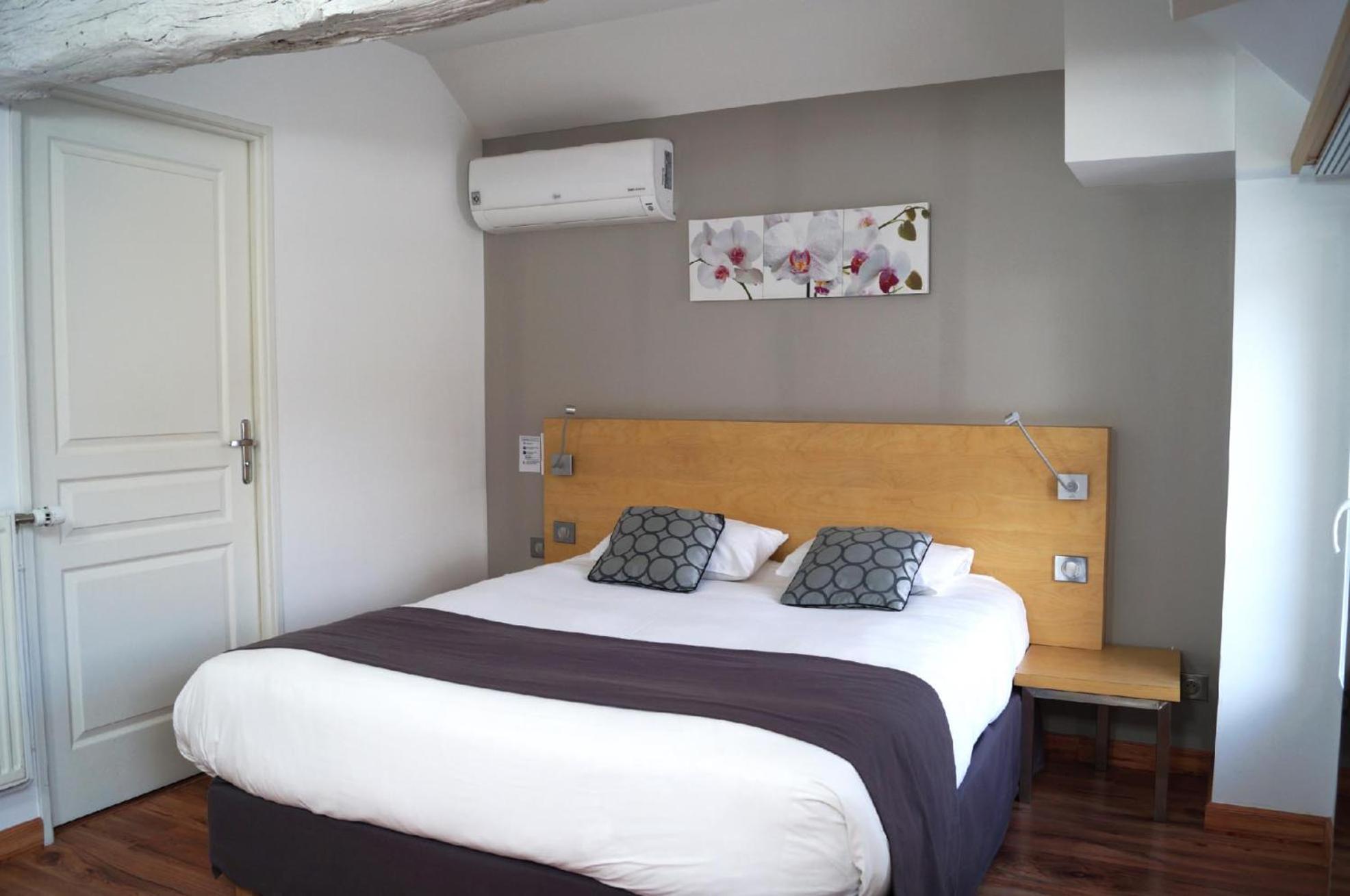 Logis Hotel Restaurant Le Moulin De La Coudre Venoy エクステリア 写真
