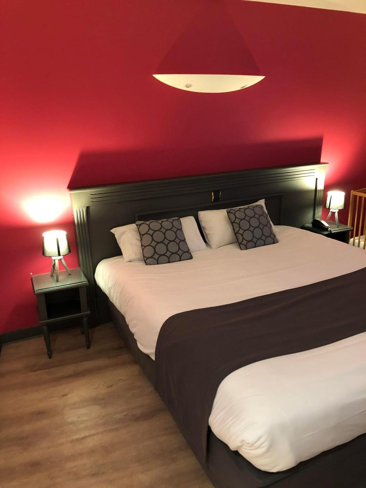 Logis Hotel Restaurant Le Moulin De La Coudre Venoy エクステリア 写真